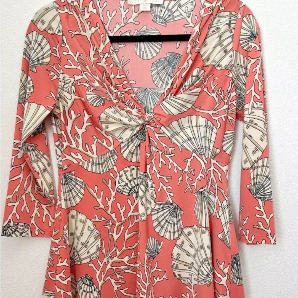 Boston Proper Women's Peach V Neck Blouse 3/4 Sleeve Sea Shells - Medium (M)